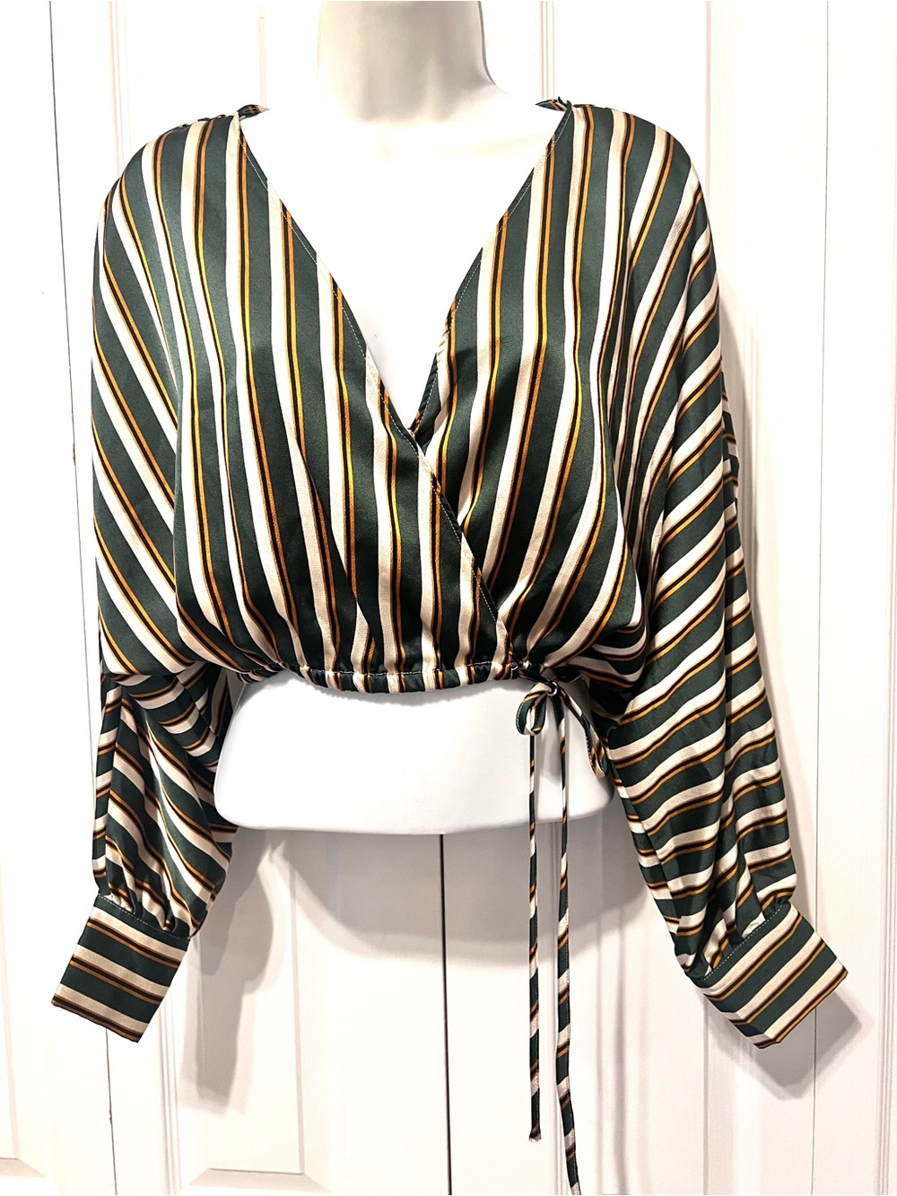 Forever 21 Green Striped Wrap Batwing Long Sleeves-Cropped Top-X Small-Satin Fee